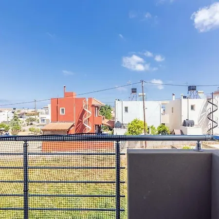 Apartment Golden Feather Karteros